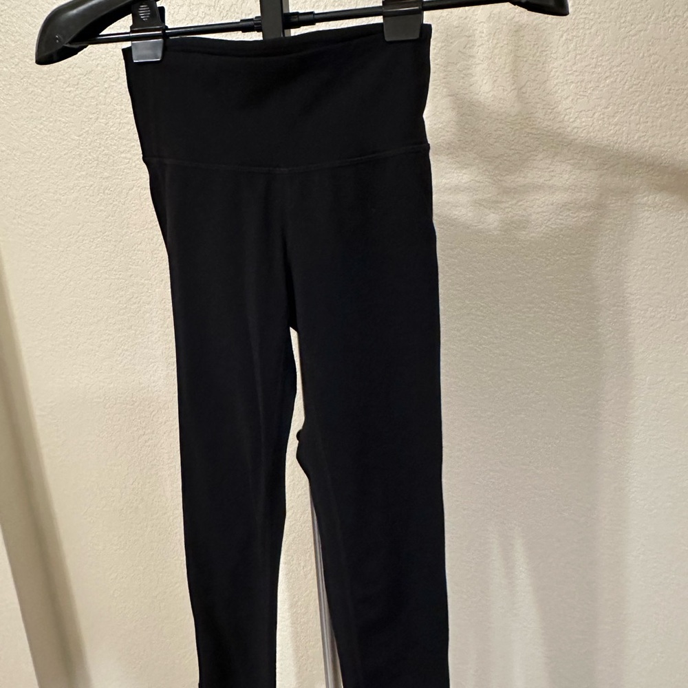 Athleta Black Cropped Leggings size XXS EUC